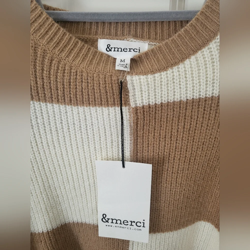 &merci Long Sleeved Sweater with Tan and White Chekers SIZE M (NWT) - Picture 6 of 9